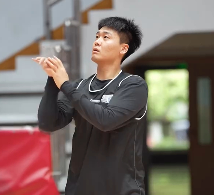 hth网址-备战浙江！赵睿投篮精准，周琦改罚球手势，许利民重提防守问题！|浙江队|浙江男篮|比赛|北京男篮_新浪体育_新浪新闻